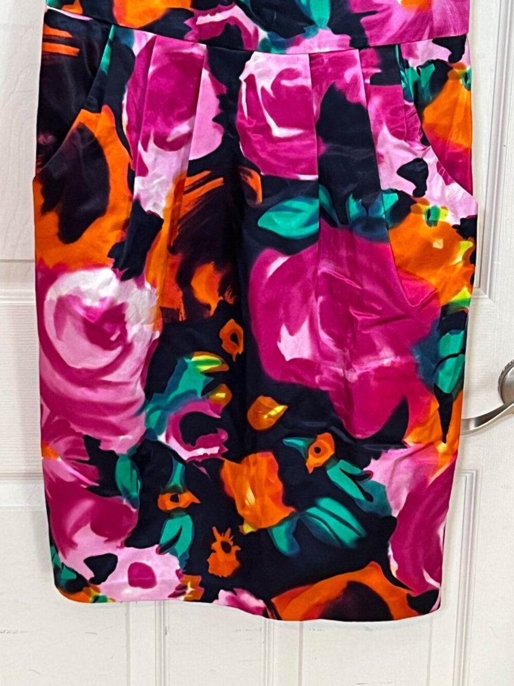 St. John Floral Dress Watercolor Sleeveless Pencil Sheath Lined Silk Pockets 6 - Picture 4 of 14